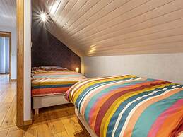 Quiet Villa with Hot Tub & Sauna