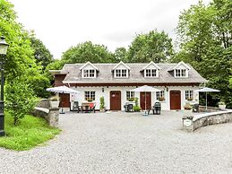 Gorgeous Apartment in Bohon With Garden