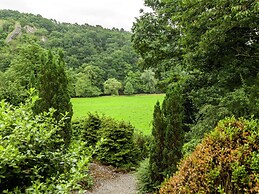 Gorgeous Apartment in Bohon With Garden