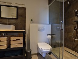 Luxurious Cottage in Aywaille with Sauna & Hot Tub