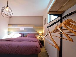 Luxurious Cottage in Aywaille with Sauna & Hot Tub