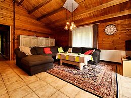 Cozy Chalet in Ardennes With Fenced Garden & Covered Terrace