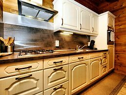 Cozy Chalet in Ardennes With Fenced Garden & Covered Terrace