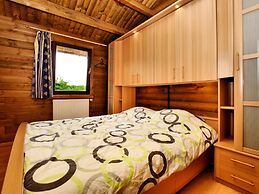 Cozy Chalet in Ardennes With Fenced Garden & Covered Terrace