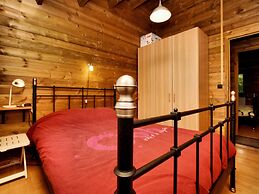 Cozy Chalet in Ardennes With Fenced Garden & Covered Terrace