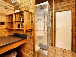 Cozy Chalet in Ardennes With Fenced Garden & Covered Terrace