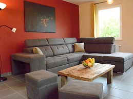 Elegant Child Friendly Villa in Berismenil near Forest