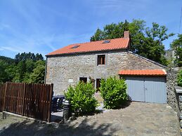 Quaint Holiday Home in Falaen