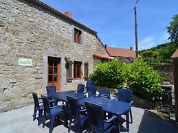 Quaint Holiday Home in Falaen