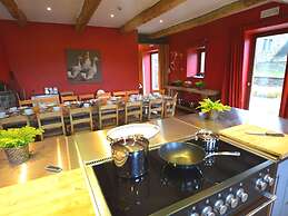 Holiday Home in Mettet With Garden