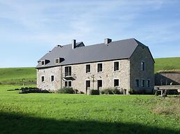 Holiday Home in Mettet With Garden