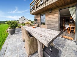Petit Wilogne Holiday Home in Mont