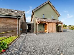 Petit Wilogne Holiday Home in Mont