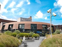 Charming Villa With Indoor Swimming Pool, Near the Beach and Town Cent