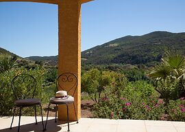 Roquebrun Villa With Pool