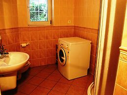 Comfortable Detached House With Large Garden