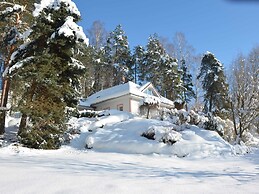 Comfortable Detached House With Large Garden