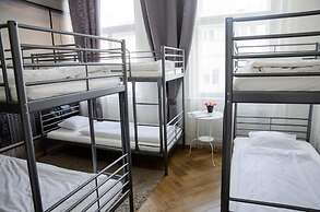 The Republic Garden - Hostel