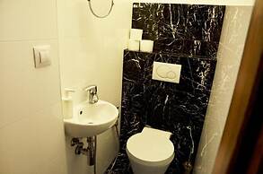 The Republic Garden - Hostel