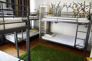 The Republic Garden - Hostel