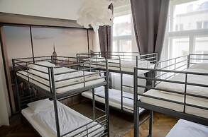 The Republic Garden - Hostel