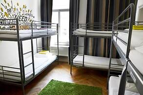 The Republic Garden - Hostel