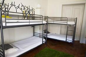 The Republic Garden - Hostel