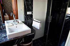 The Republic Garden - Hostel