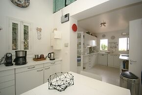 Scenic Villa in Cannes With Private Pool