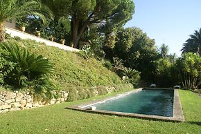 Scenic Villa in Cannes With Private Pool