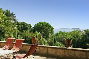 Scenic Villa in Cannes With Private Pool