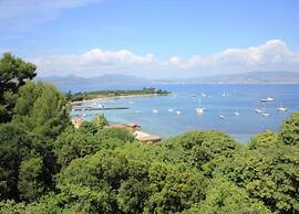 Scenic Villa in Cannes With Private Pool