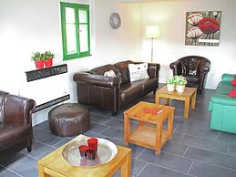 Authentic Holiday Home with Garden near Trutnov