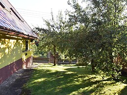 Authentic Holiday Home with Garden near Trutnov