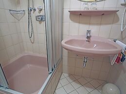 Charming Apartment With Balcony, Garden, BBQ, Parking, Heating