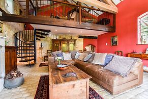 Holiday Home in Charente With Pool