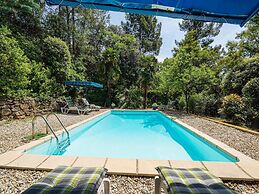 Peaceful Poolside Retreat