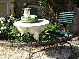 Quaint Apartment with Balcony in Bad Pyrmont near River