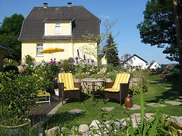 Quaint Apartment with Balcony in Bad Pyrmont near River