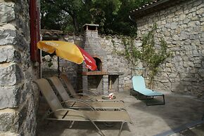 Hilltop Stay Near Beaulieu