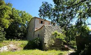 Hilltop Stay Near Beaulieu
