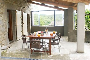 Hilltop Stay Near Beaulieu