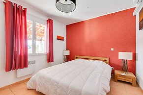 Sunny Roquebrun Getaway