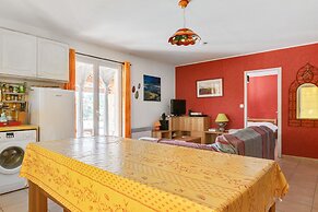 Sunny Roquebrun Getaway