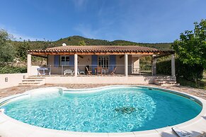 Sunny Roquebrun Getaway