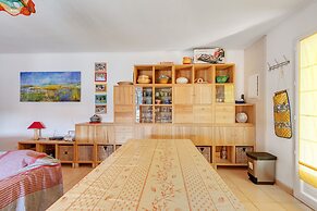 Sunny Roquebrun Getaway