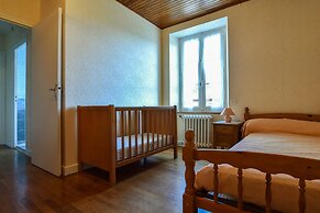 Senezergues Garden Hideaway