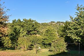 Senezergues Garden Hideaway