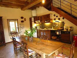 Riverside Retreat in Lantheuil