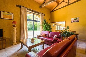 Poolside Haven in Salles